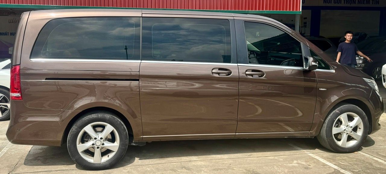 Hình ảnh xe Mercedes V220d sx 2015, máy dầu cực tiết kiệm