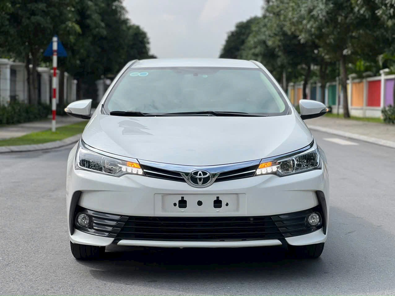 Hình ảnh xe Altis 1.8G 2018 đã có đề nổ + khoá thông minh.