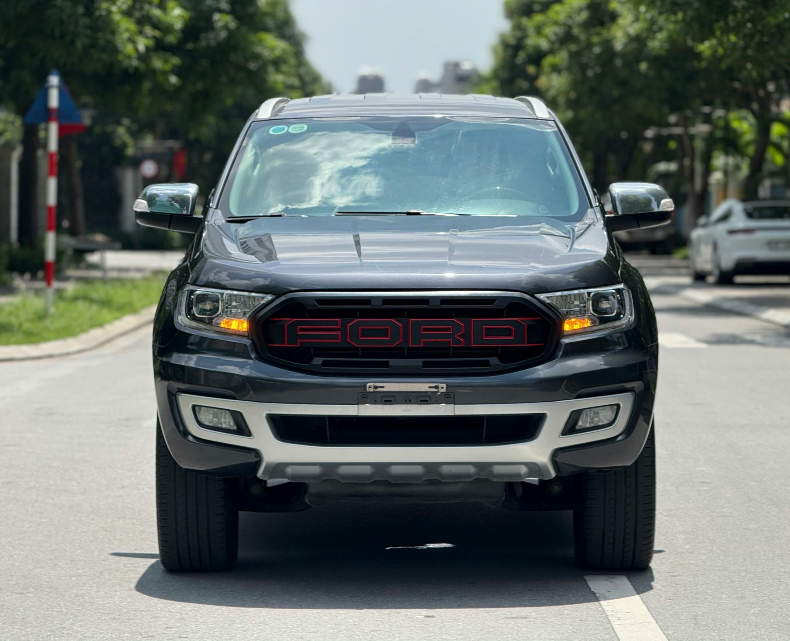 Hình ảnh xe Ford Everest Trend 2020