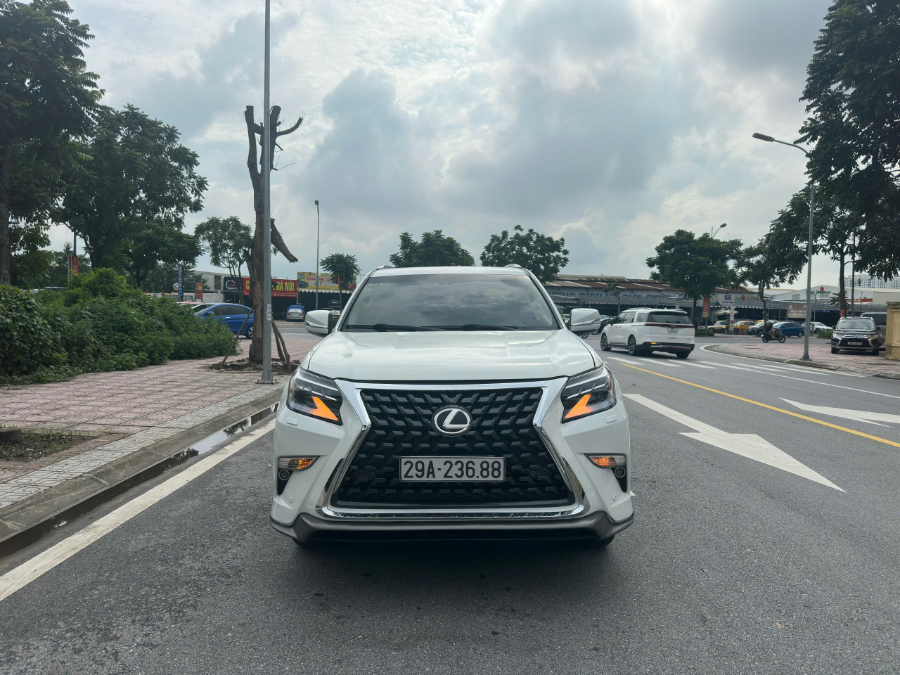 Hình ảnh xe Lexus GX 460 sản xuất 2011 bản full nâng hạ gầm