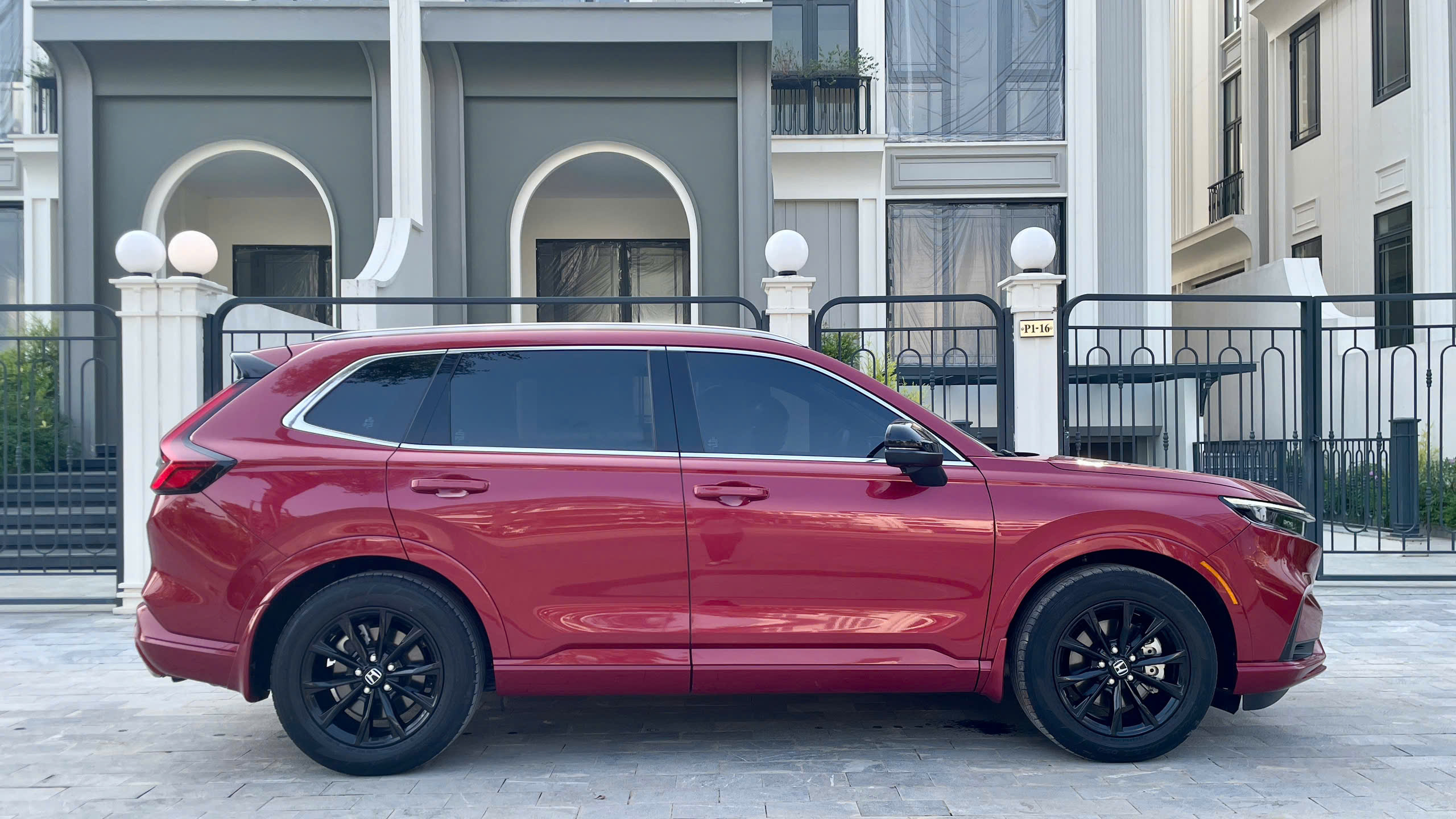 Hình ảnh xe HONDA CR-V e:HEV RS 2024 ĐỎ - 35000KM