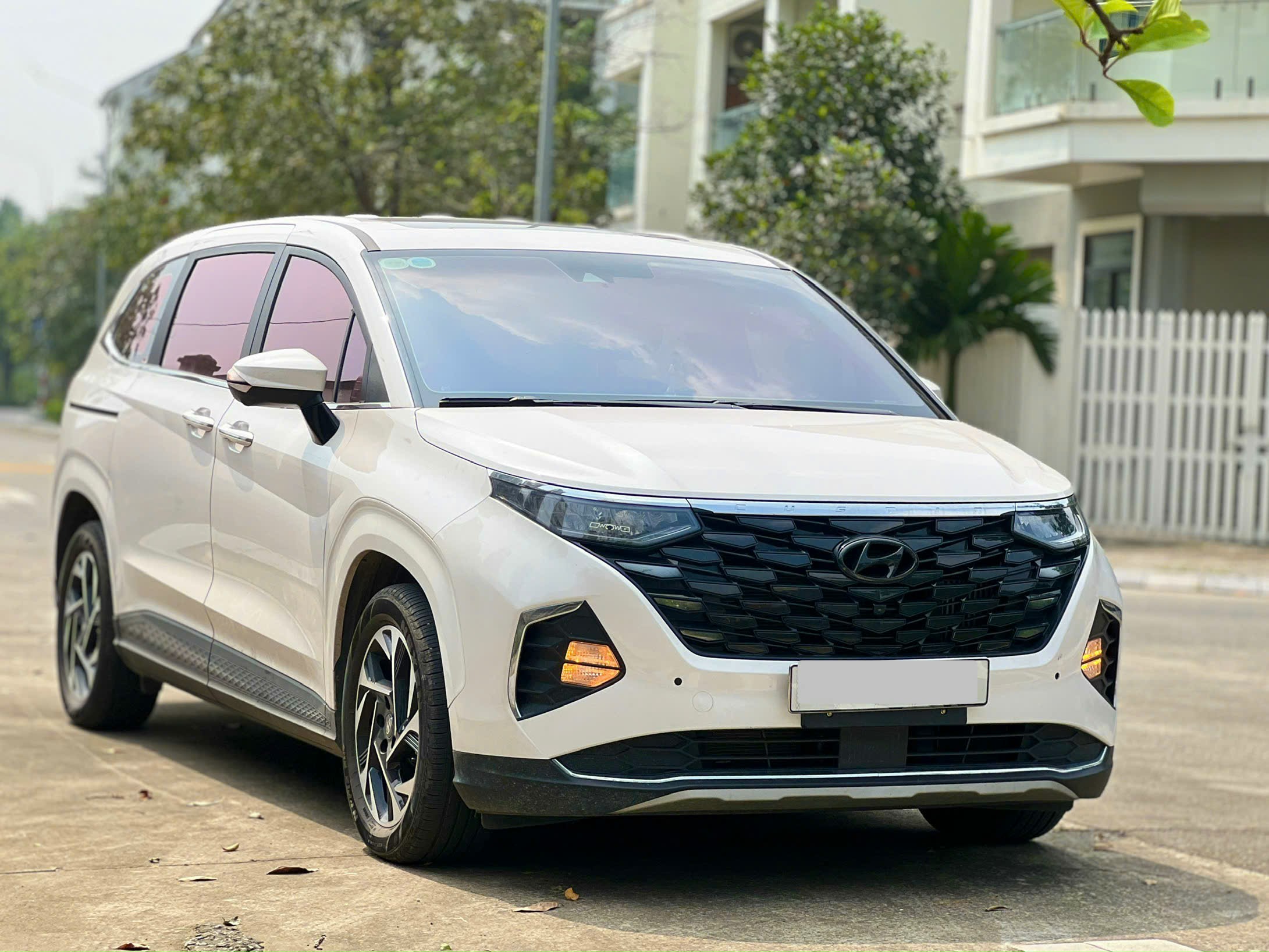 Hình ảnh xe Huyndai Custin 2.0T Cao cấp 2024