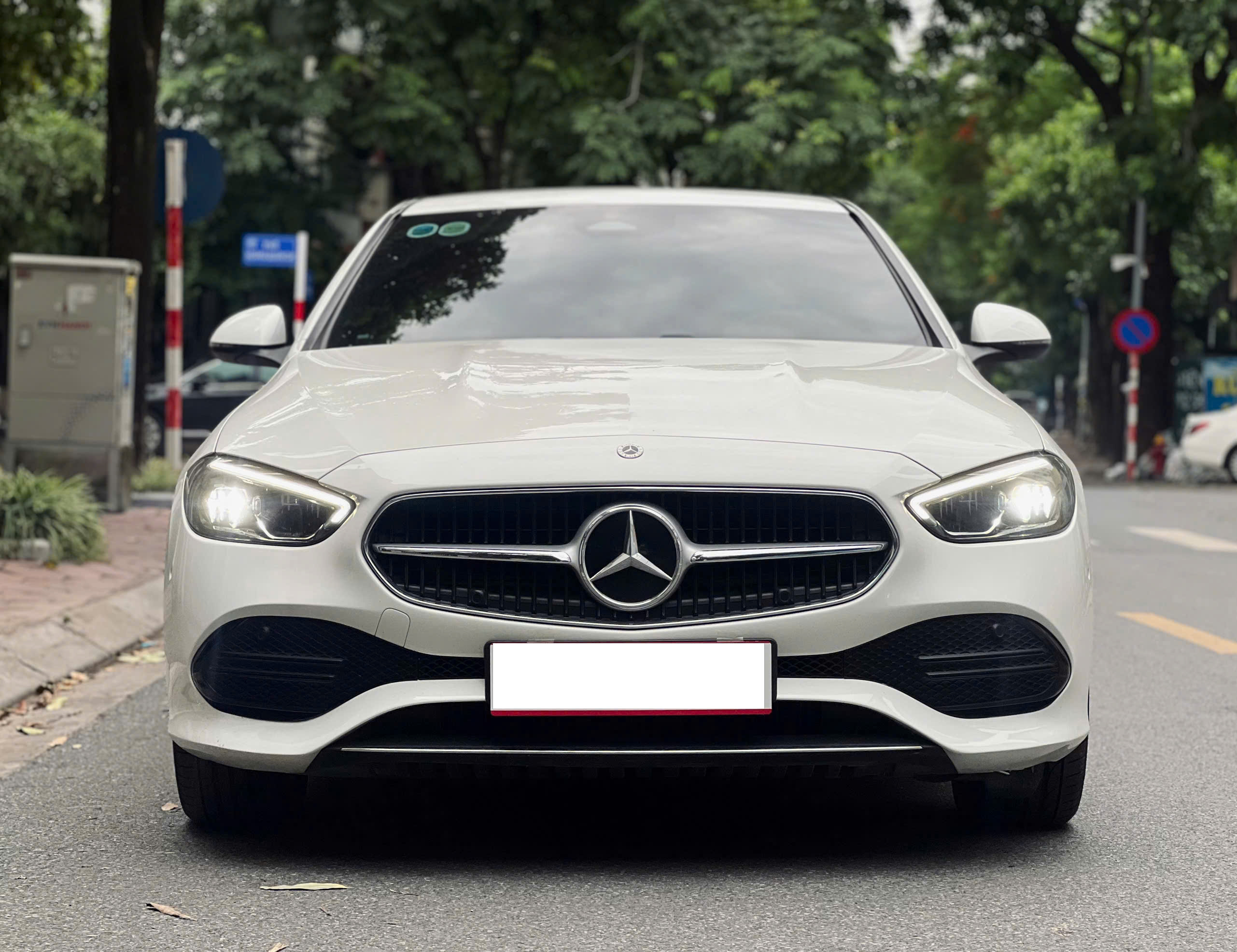 Hình ảnh xe MERCEDES-BENZ C-CLASS C200 AVANTGARDE PLUS  2021 - 55.000KM