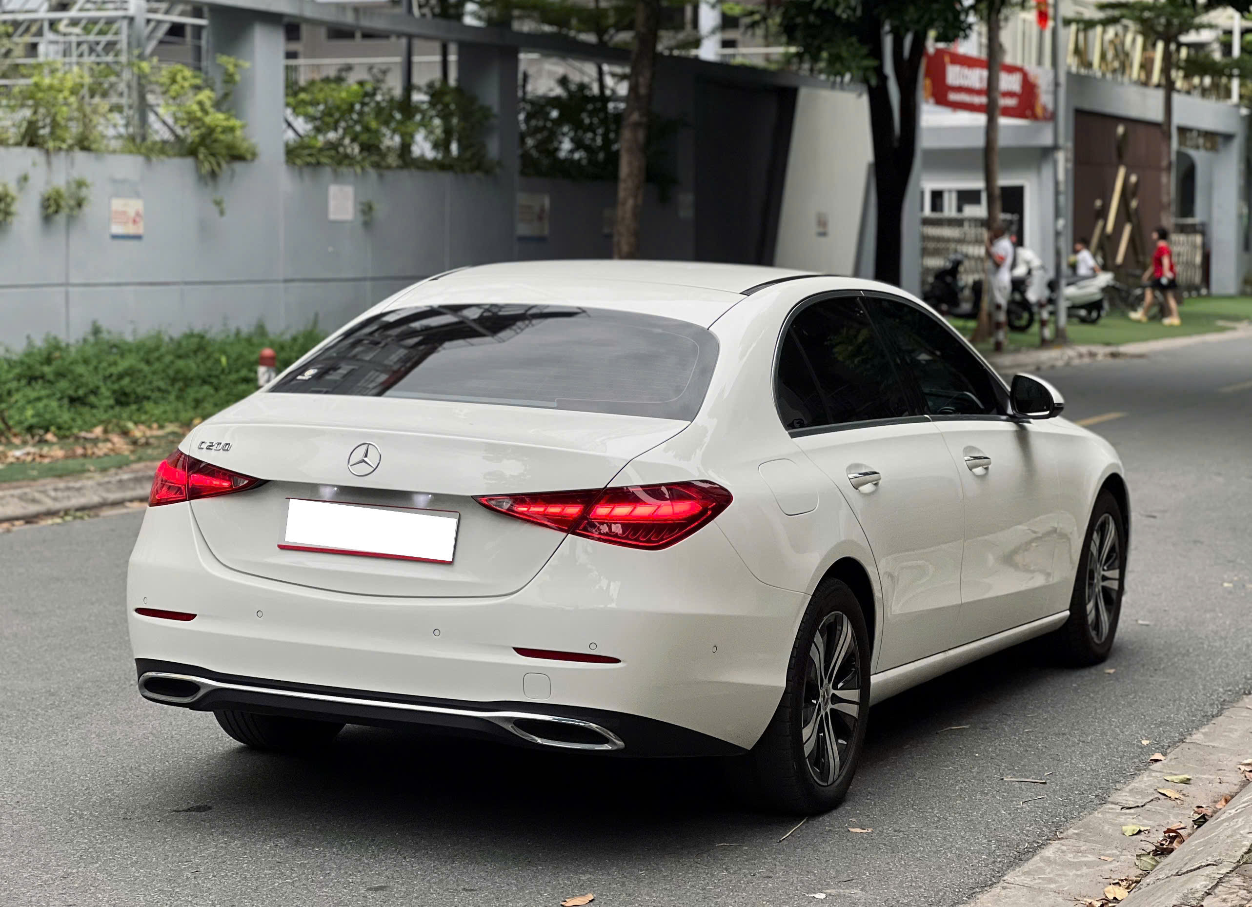 Hình ảnh xe MERCEDES-BENZ C-CLASS C200 AVANTGARDE PLUS  2021 - 55.000KM