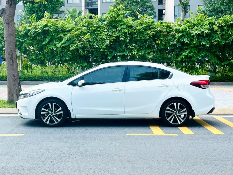 Hình ảnh xe 𝗞𝗶𝗮 𝗖𝗲𝗿𝗮𝘁𝗼 𝟭.𝟲𝗔𝗧 𝟮𝟬𝟭𝟴 𝗯𝗮̉𝗻 𝗙𝘂𝗹𝗹 𝗢𝗽𝘁𝗶𝗼𝗻