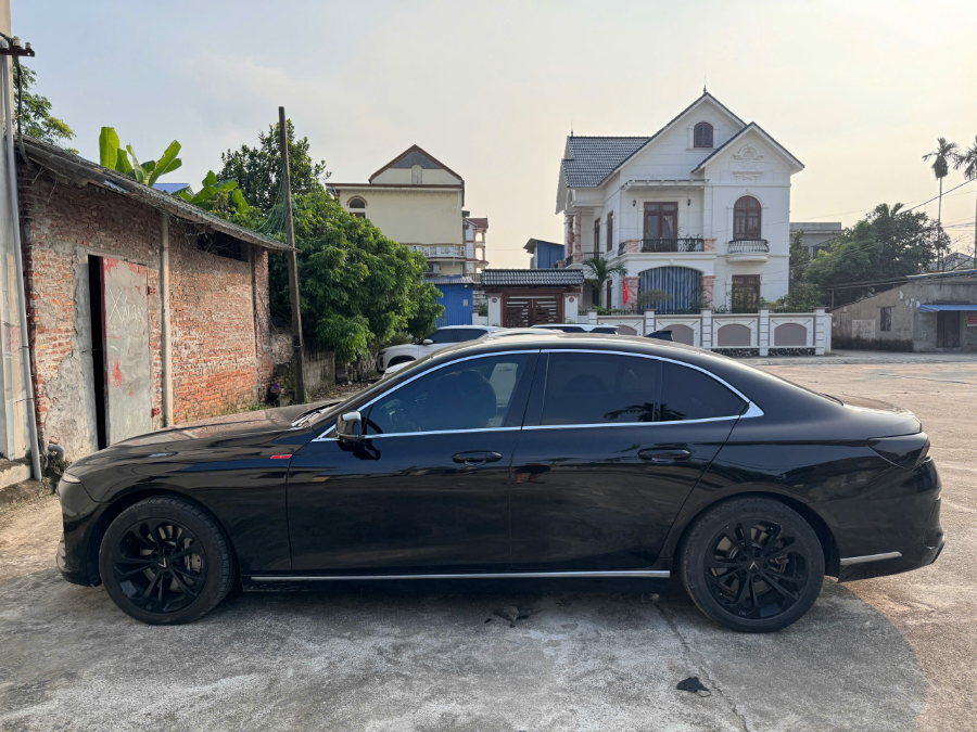 Hình ảnh xe Lux A Plus 2022 đi 4 vạn