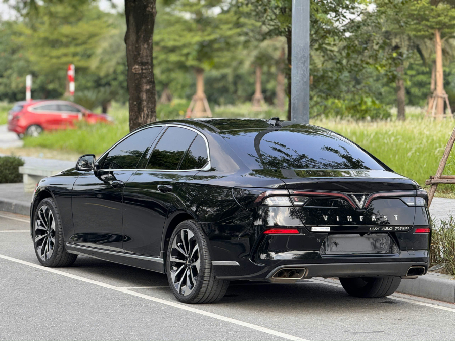 Hình ảnh xe Lux A Pre Đen Nt Đen 2020