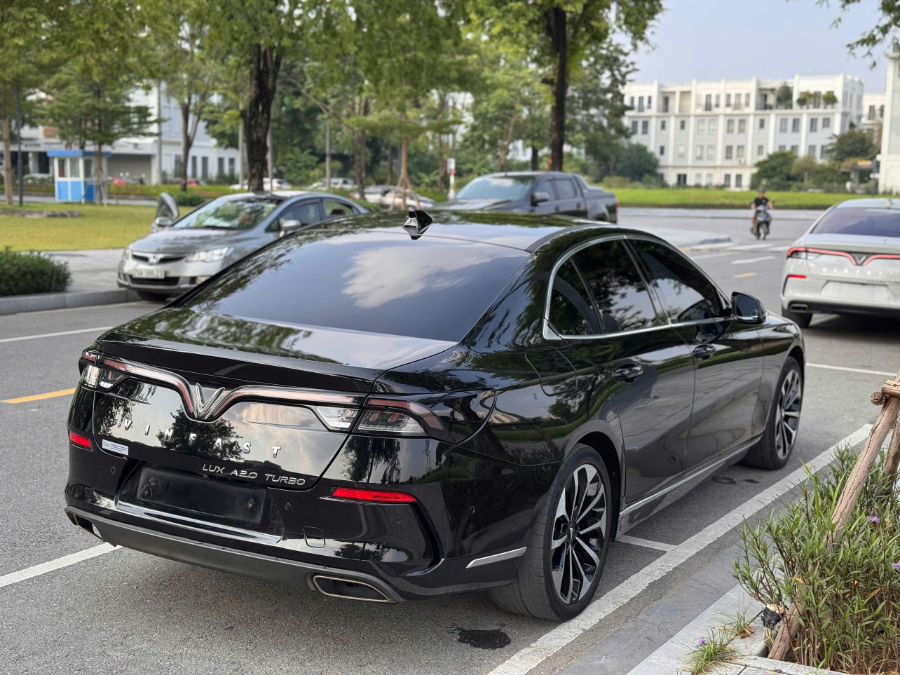 Hình ảnh xe Lux A Pre Đen Nt Đen 2020