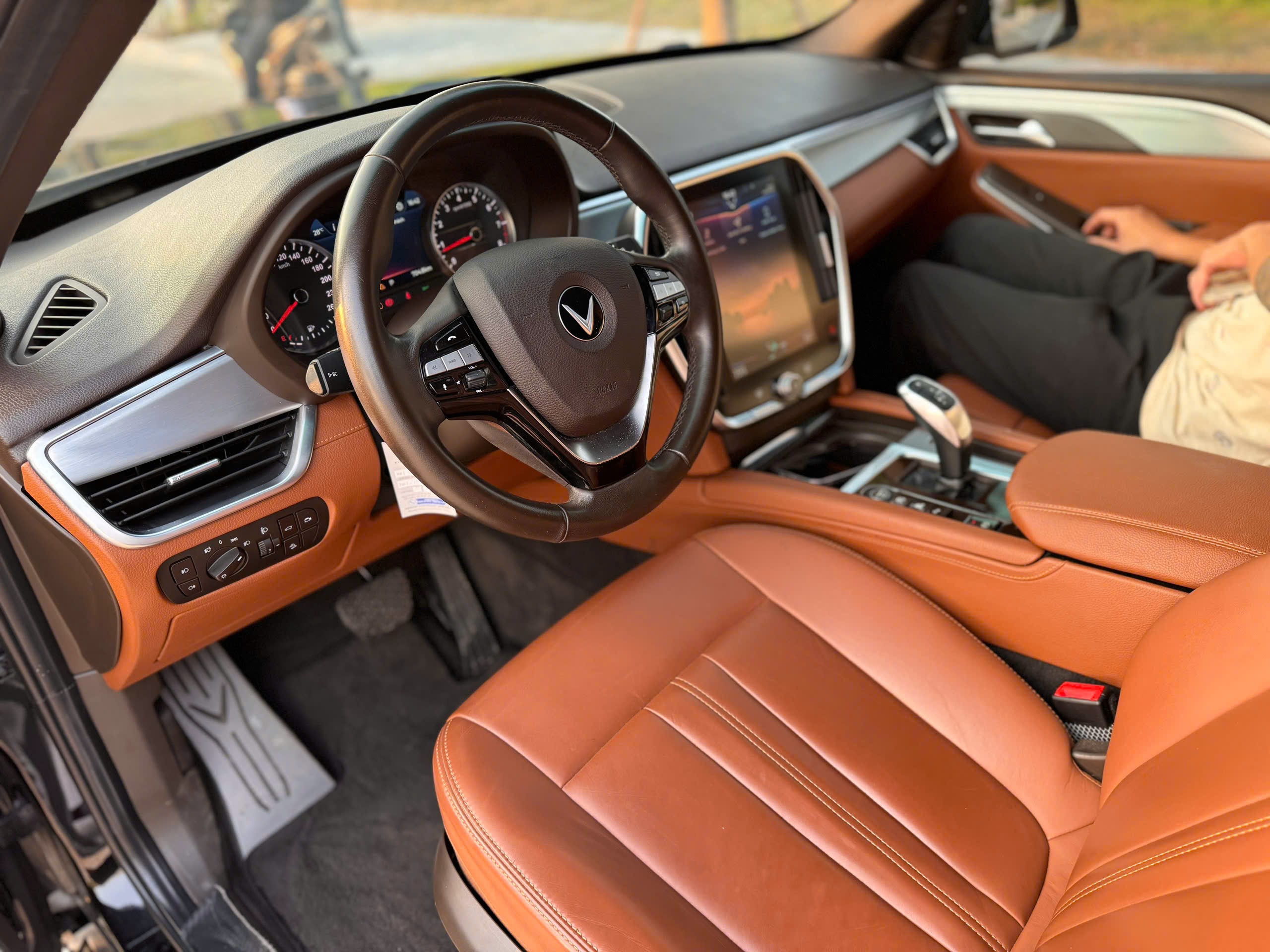 Hình ảnh xe Vinfast Lux Sa Pre 2019 đi 4,7 vạn