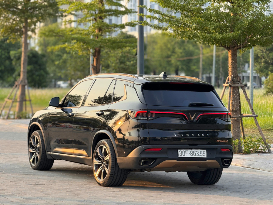 Hình ảnh xe Vinfast Lux Sa Pre 2019 đi 4,7 vạn
