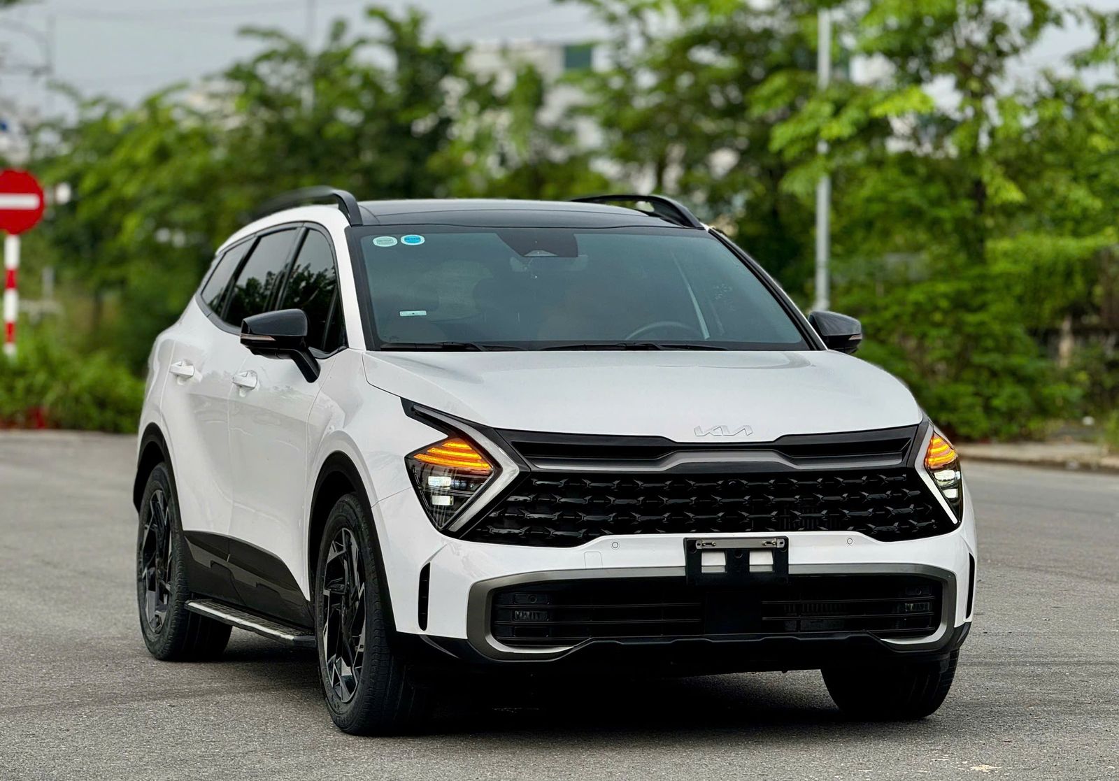 Hình ảnh xe Kia Sportager Signature Xline 2.0AT Dầu, 2022, Trắng