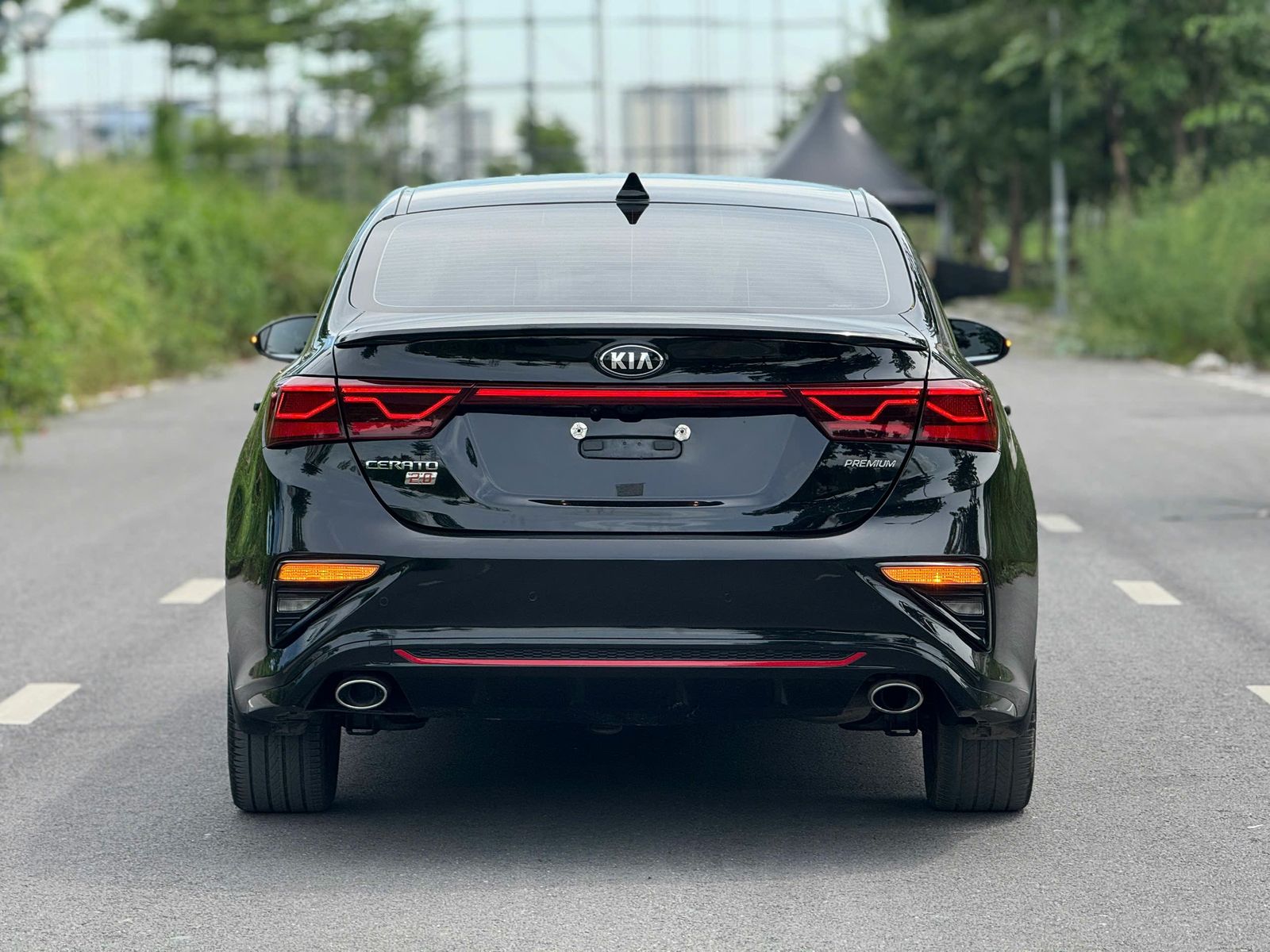 Hình ảnh xe Kia Cerato Premium 2.0AT 2020 Đen
