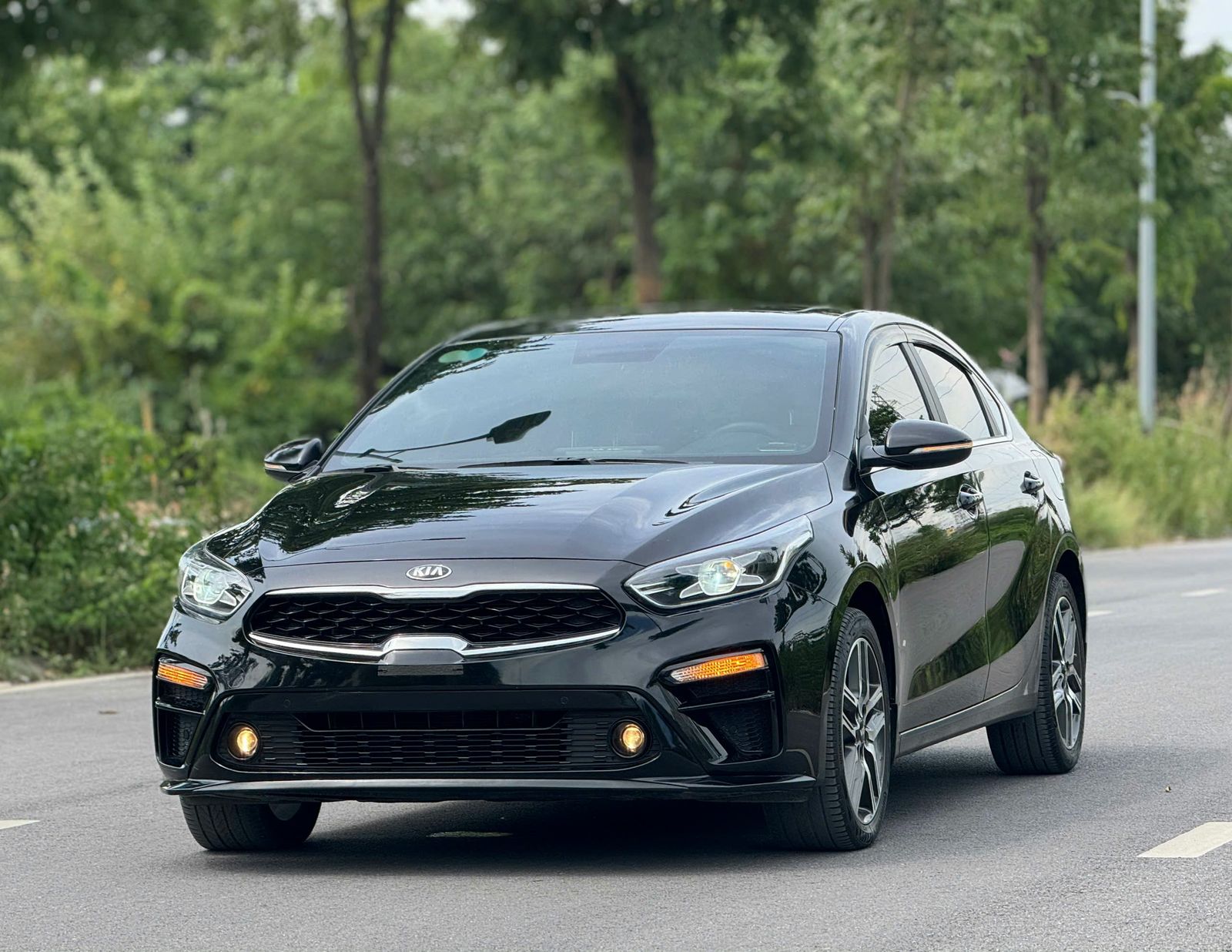 Hình ảnh xe Kia Cerato Premium 2.0AT 2020 Đen