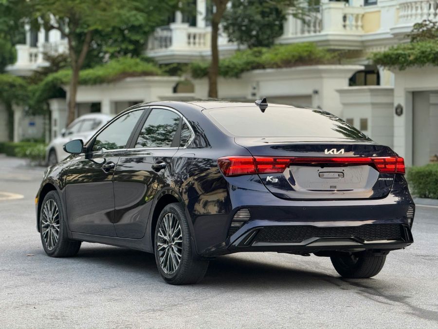 Hình ảnh xe KIA K3 1.6AT Premium 2022 xanh đen