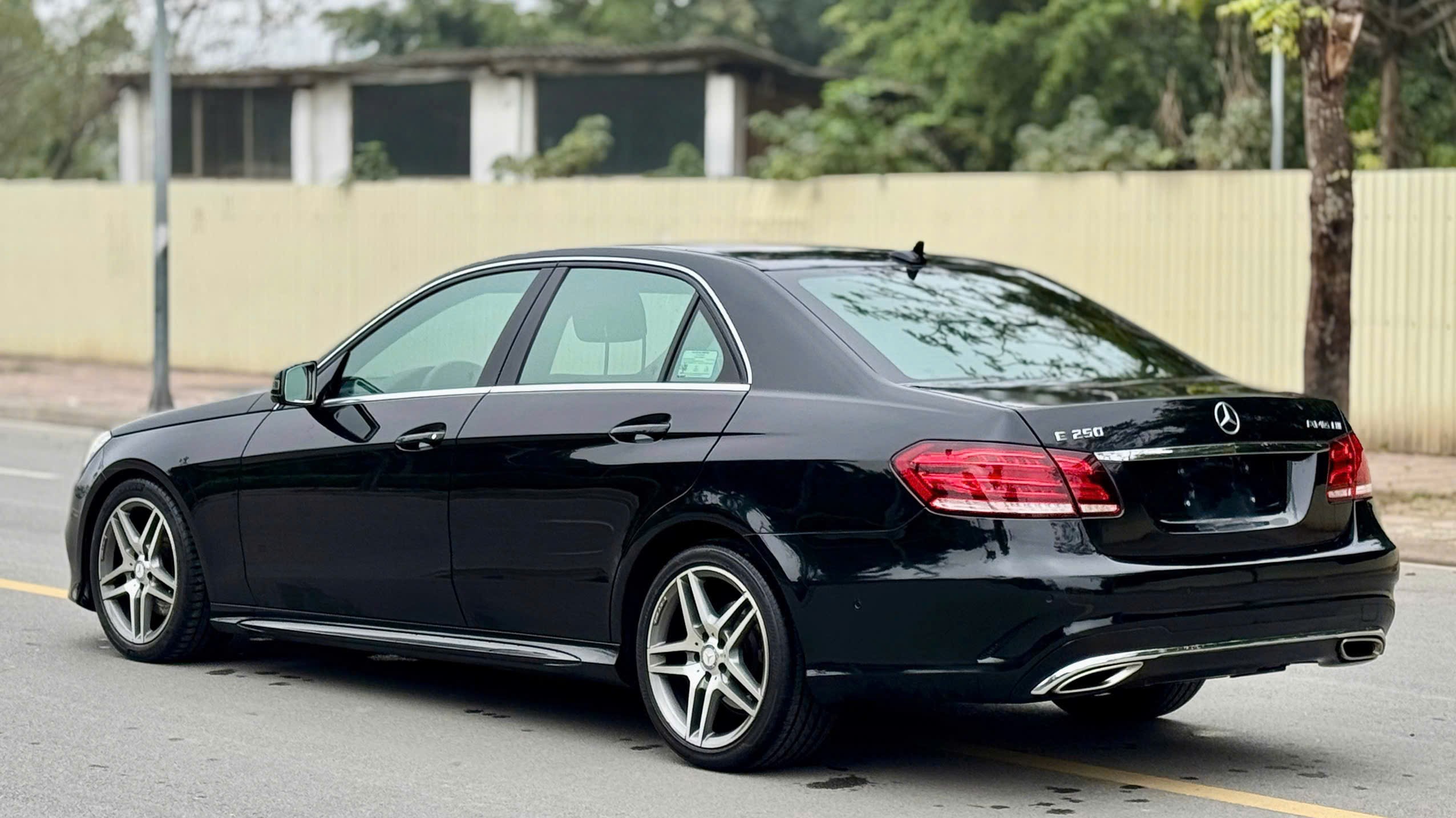 Hình ảnh xe Mercedes-Benz E-Class 250 2015 - 110000KM