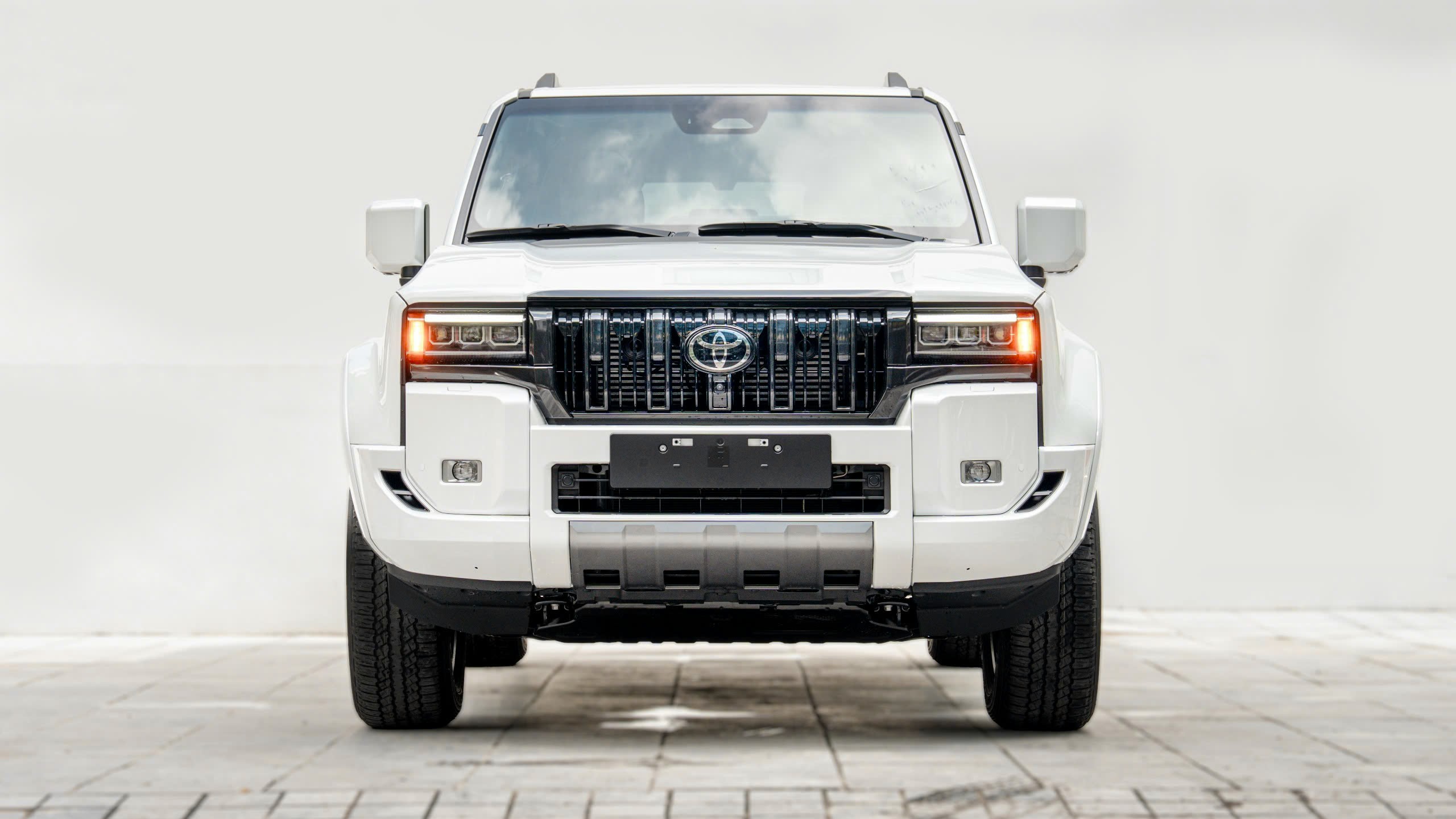 Hình ảnh xe Toyota Land Cruiser Prado full 2025