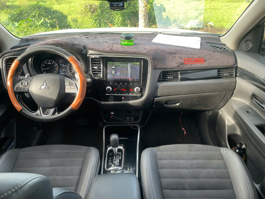 Hình ảnh xe MITSUBISHI OUTLANDER 2022 - 27.000KM