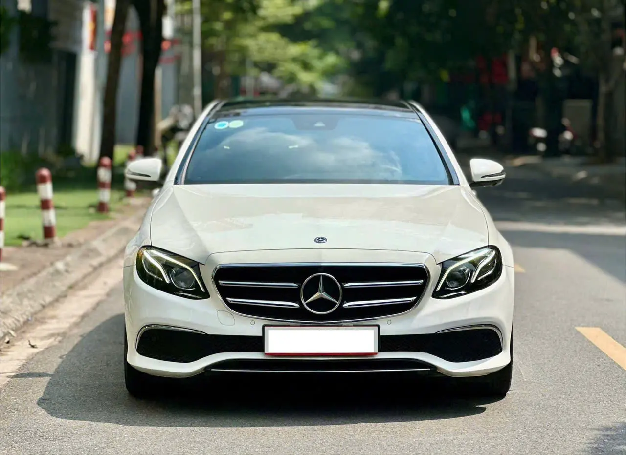 Hình ảnh xe MERCEDES-BENZ E-CLASS MERCEDES BENZ E CLASS E200 SPORT 2019 2019 - 80.000KM