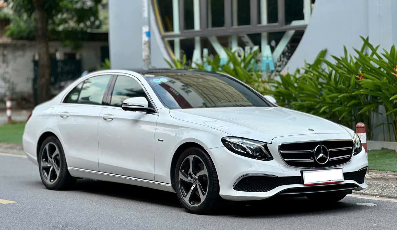 Hình ảnh xe MERCEDES-BENZ E-CLASS MERCEDES BENZ E CLASS E200 SPORT 2019 2019 - 80.000KM