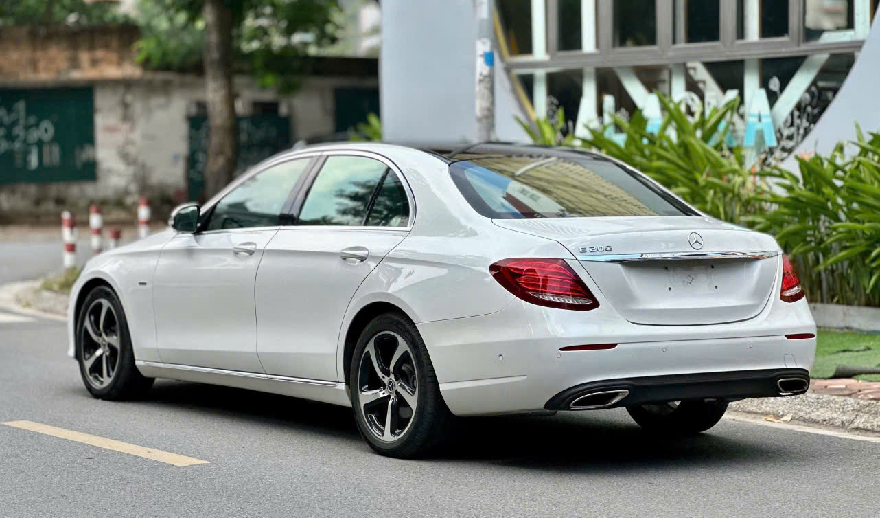 Hình ảnh xe MERCEDES-BENZ E-CLASS MERCEDES BENZ E CLASS E200 SPORT 2019 2019 - 80.000KM