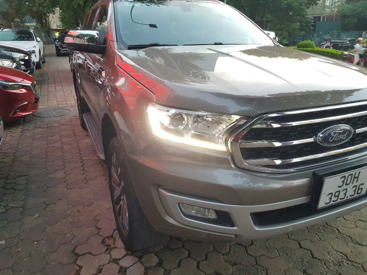 Hình ảnh xe FORD EVEREST 2.0 DẦU 2019