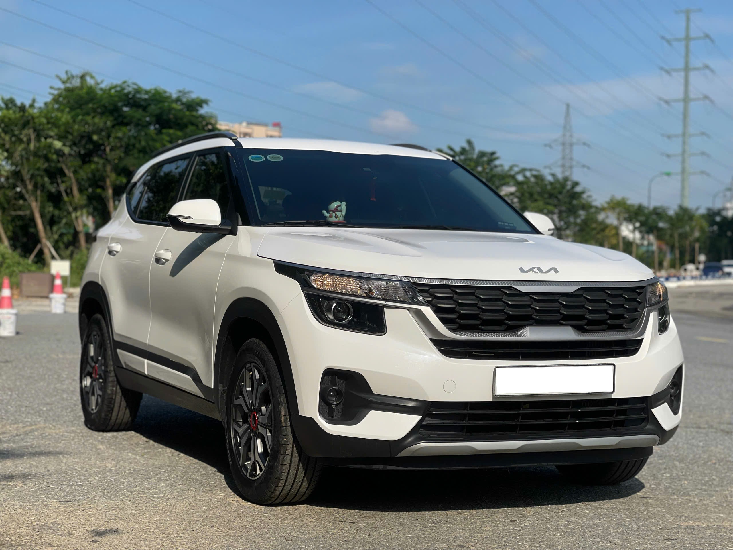 Hình ảnh xe KIA SELTOS 1.4AT DELUXE 2023 - 18.000KM