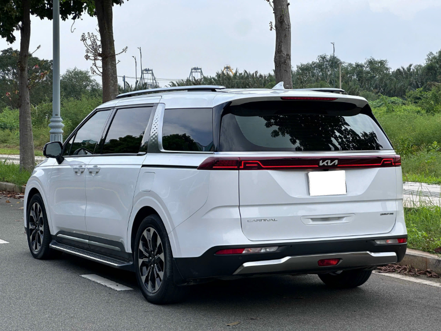 Hình ảnh xe KIA CARNIVAL 2.2D SIGNATURE 2023 - 46.000KM