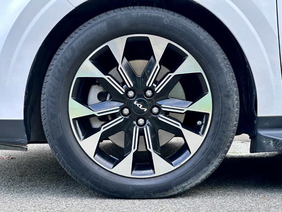 Hình ảnh xe KIA CARNIVAL 2.2D SIGNATURE 2023 - 46.000KM