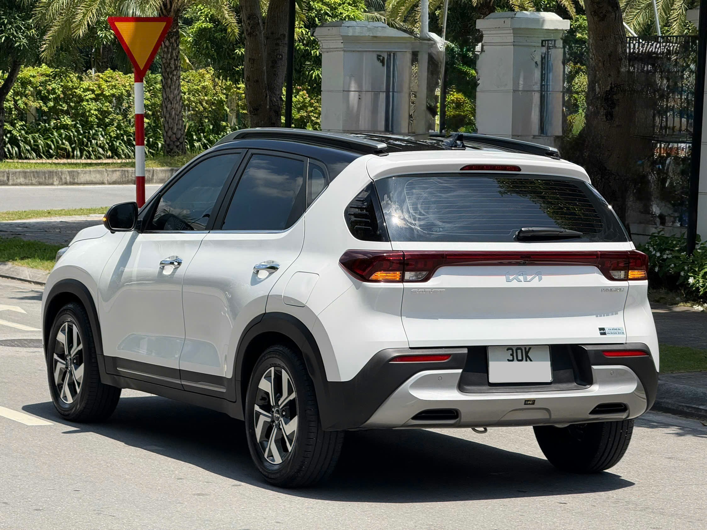 Hình ảnh xe KIA SONET PREMIUM 2024 - 20.000KM
