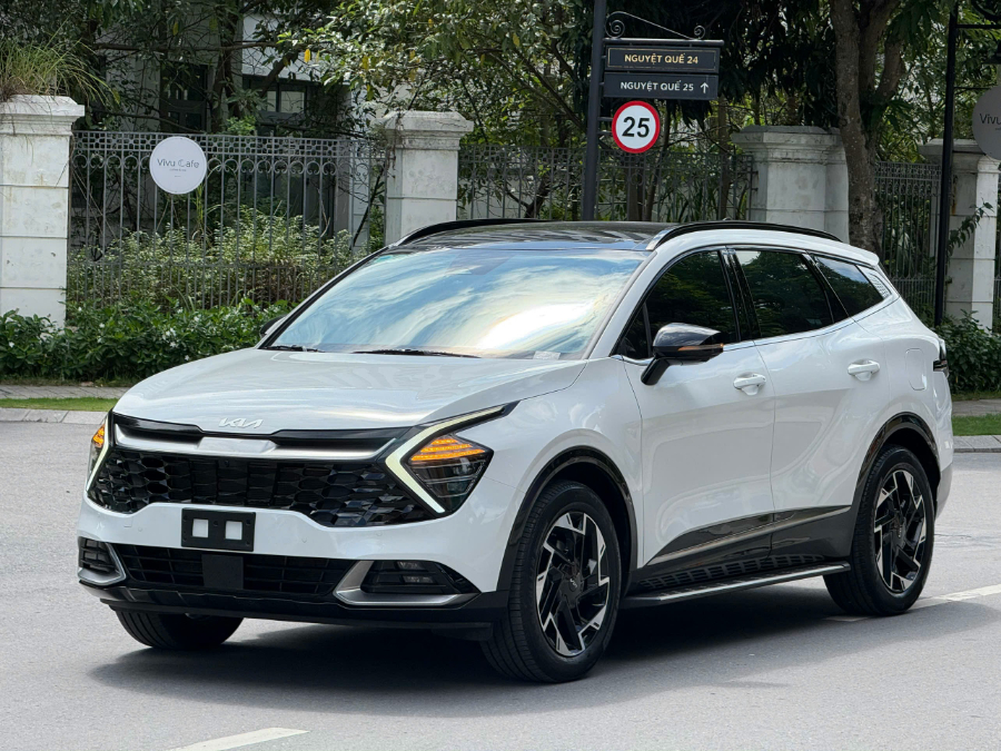 Hình ảnh xe KIA SPORTAGE 2.0 SIGNATURE 2025 - 14.000KM