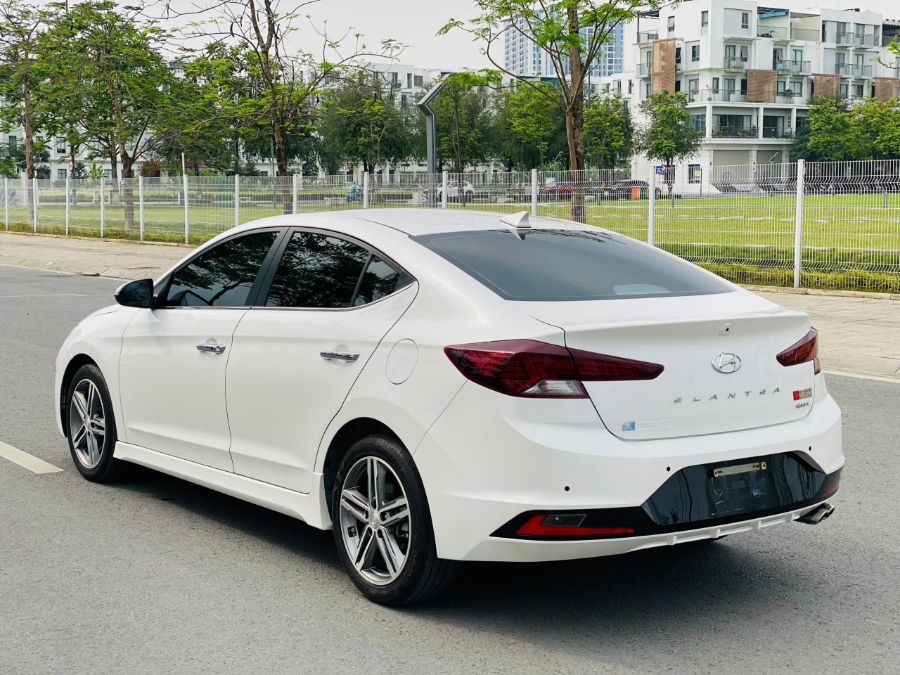 Hình ảnh xe HYUNDAI ELANTRA 1.6 SPORT 2020 - 61.000KM