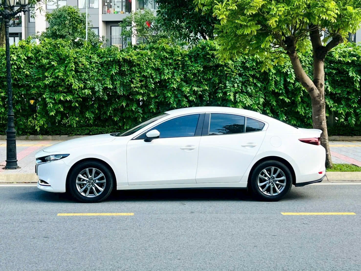 Hình ảnh xe MAZDA 3 LUXURY 2023 - 30.000KM