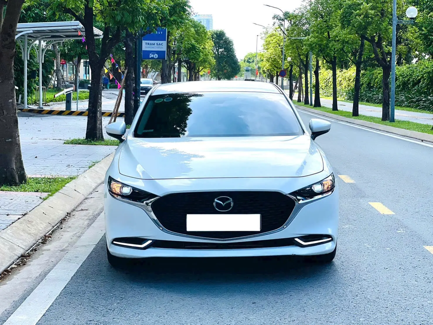 Hình ảnh xe MAZDA 3 LUXURY 2023 - 30.000KM