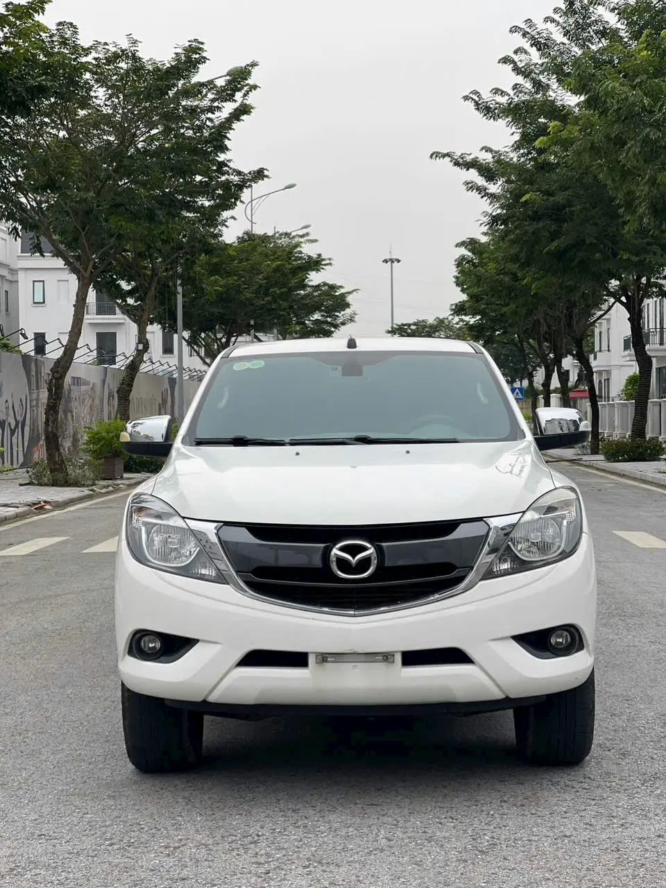 Hình ảnh xe MAZDA BT-50 2.2L 4X2 AT 2016 - 120.000KM