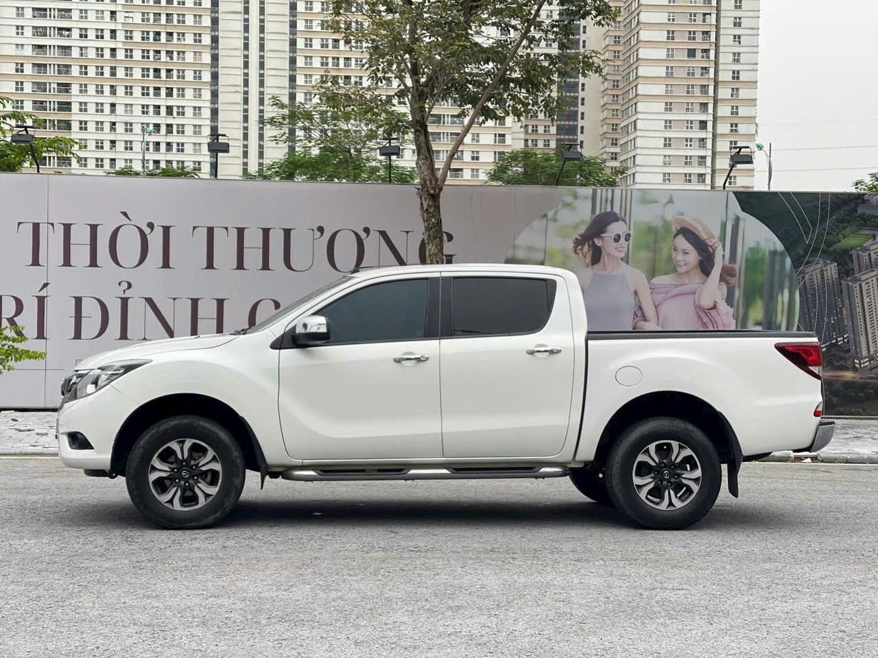 Hình ảnh xe MAZDA BT-50 2.2L 4X2 AT 2016 - 120.000KM