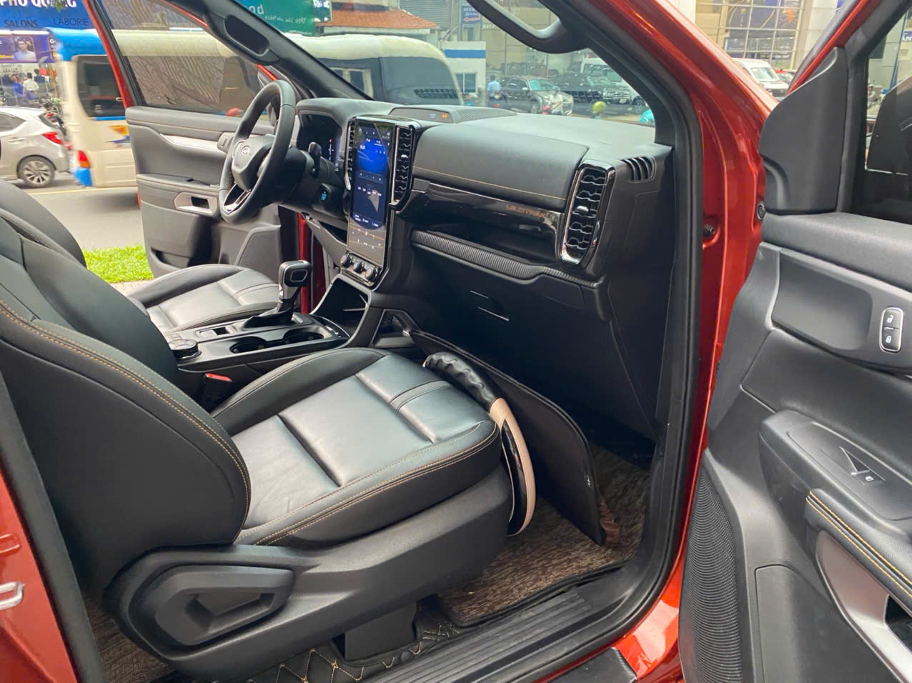 Hình ảnh xe FORD EVEREST 2023 - 51.000KM