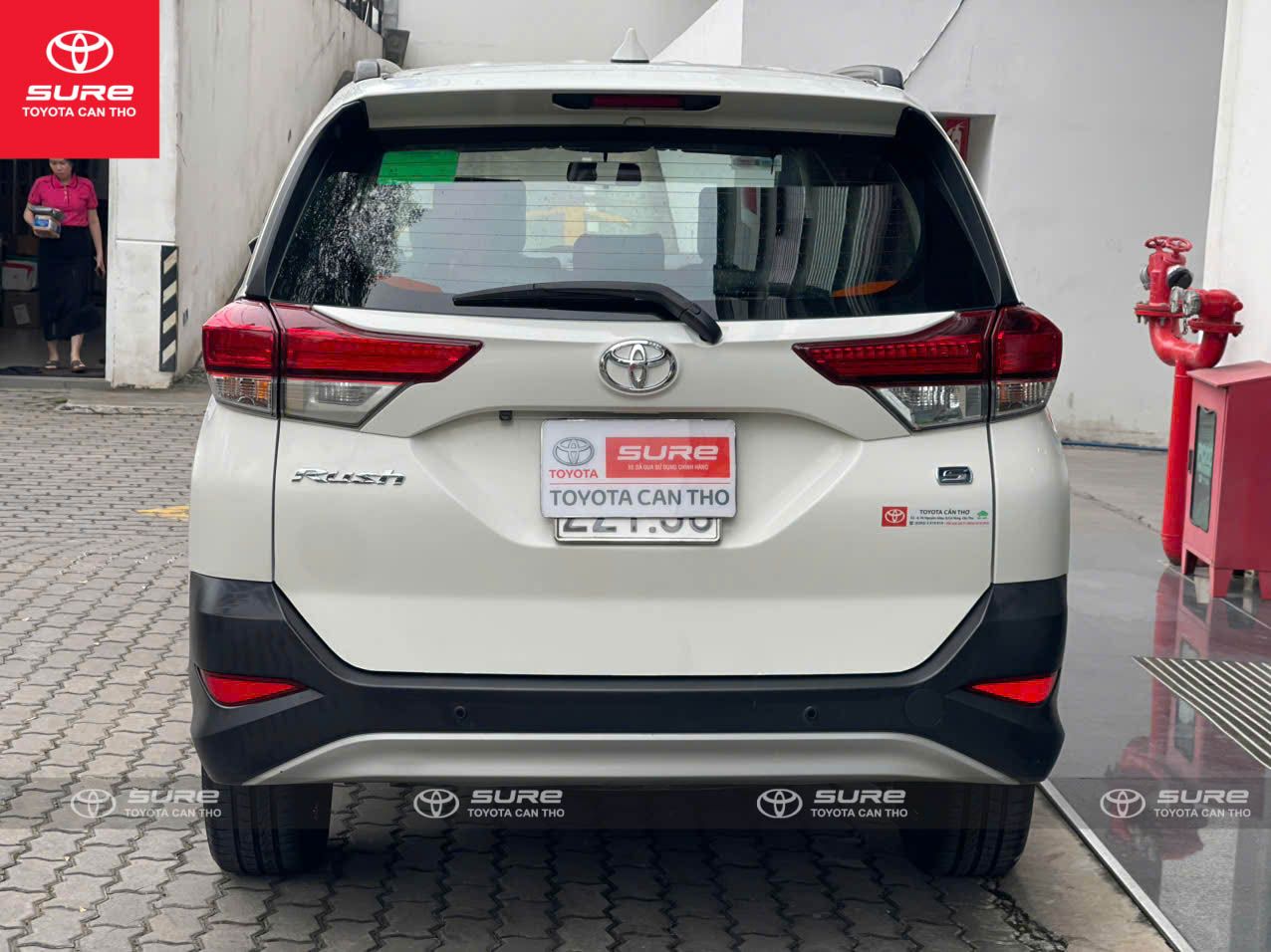 Hình ảnh xe TOYOTA RUSH S (AT) 2018 - 88,000KM