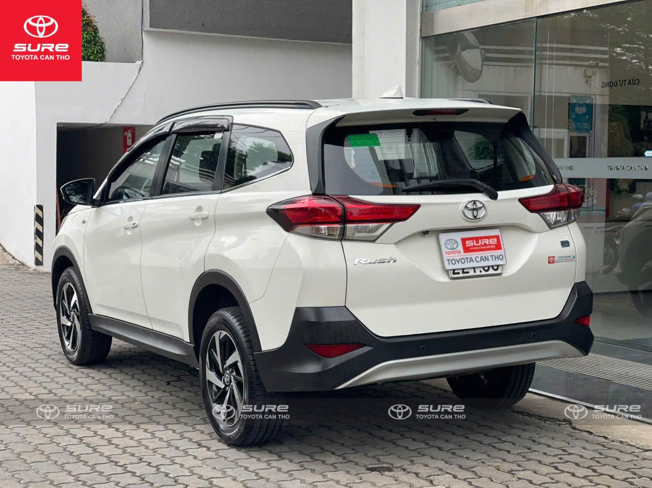 Hình ảnh xe TOYOTA RUSH S (AT) 2018 - 88,000KM