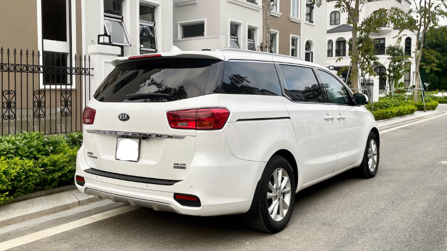 Hình ảnh xe KIA SEDONA 2.2D DELUXE TRẮNG 2020 - 250,000KM