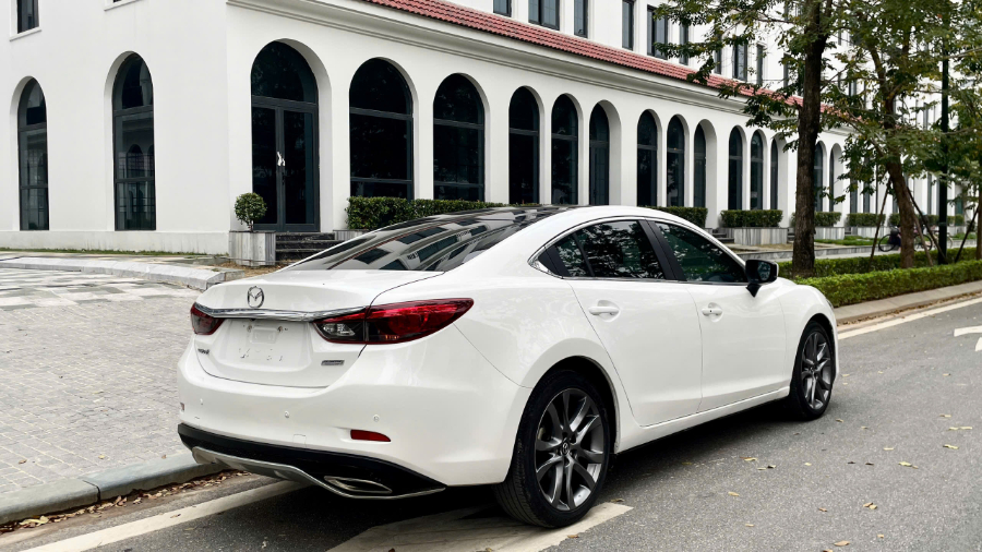 Hình ảnh xe MAZDA 6 2.0 PREMIUM 2019 TRẮNG - 100,000KM