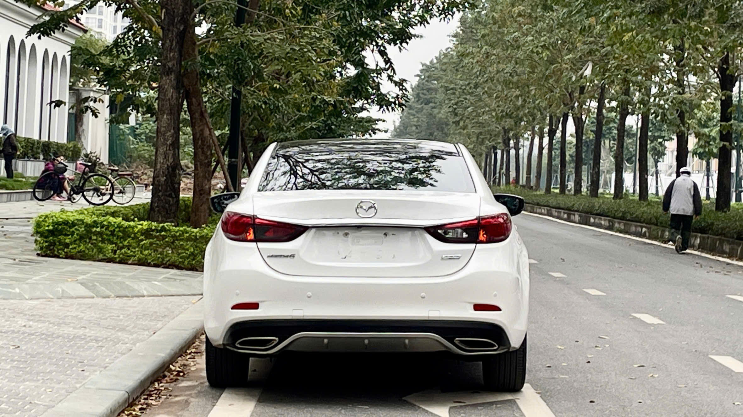 Hình ảnh xe MAZDA 6 2.0 PREMIUM 2019 TRẮNG - 100,000KM