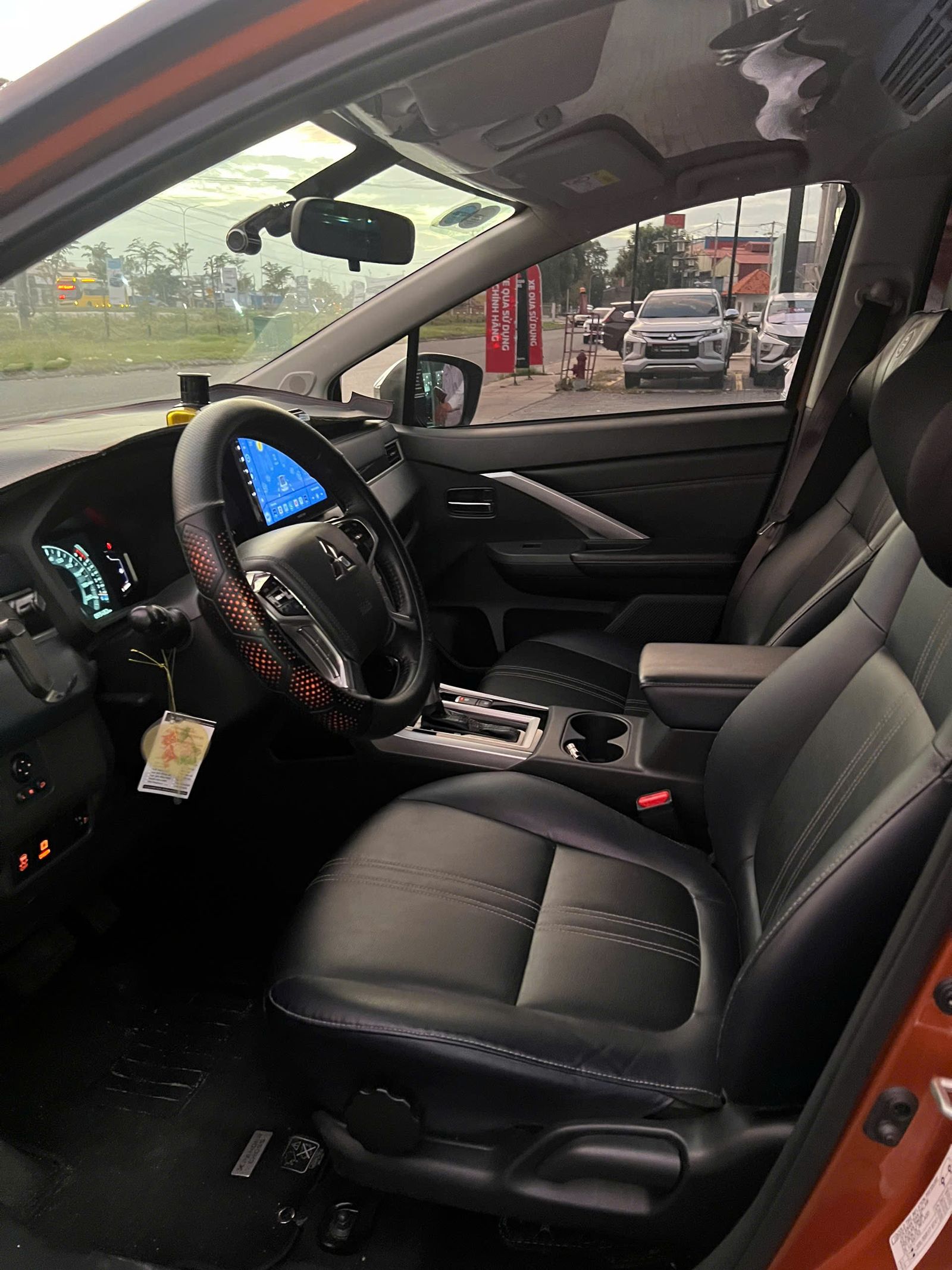 Hình ảnh xe MITSUBISHI XPANDER CROSS 2023