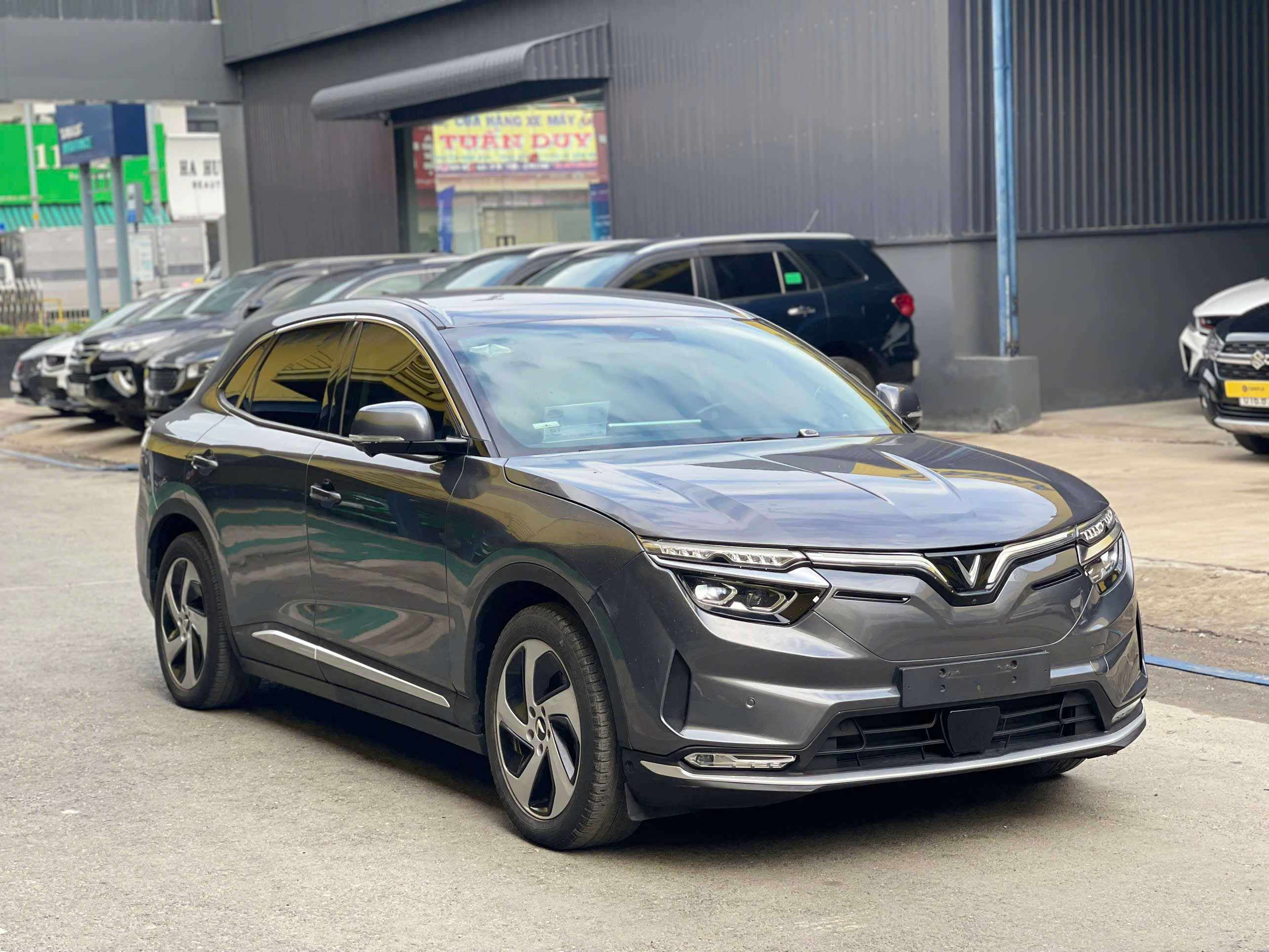 Hình ảnh xe VINFAST VF8 2023 - 54.000KM