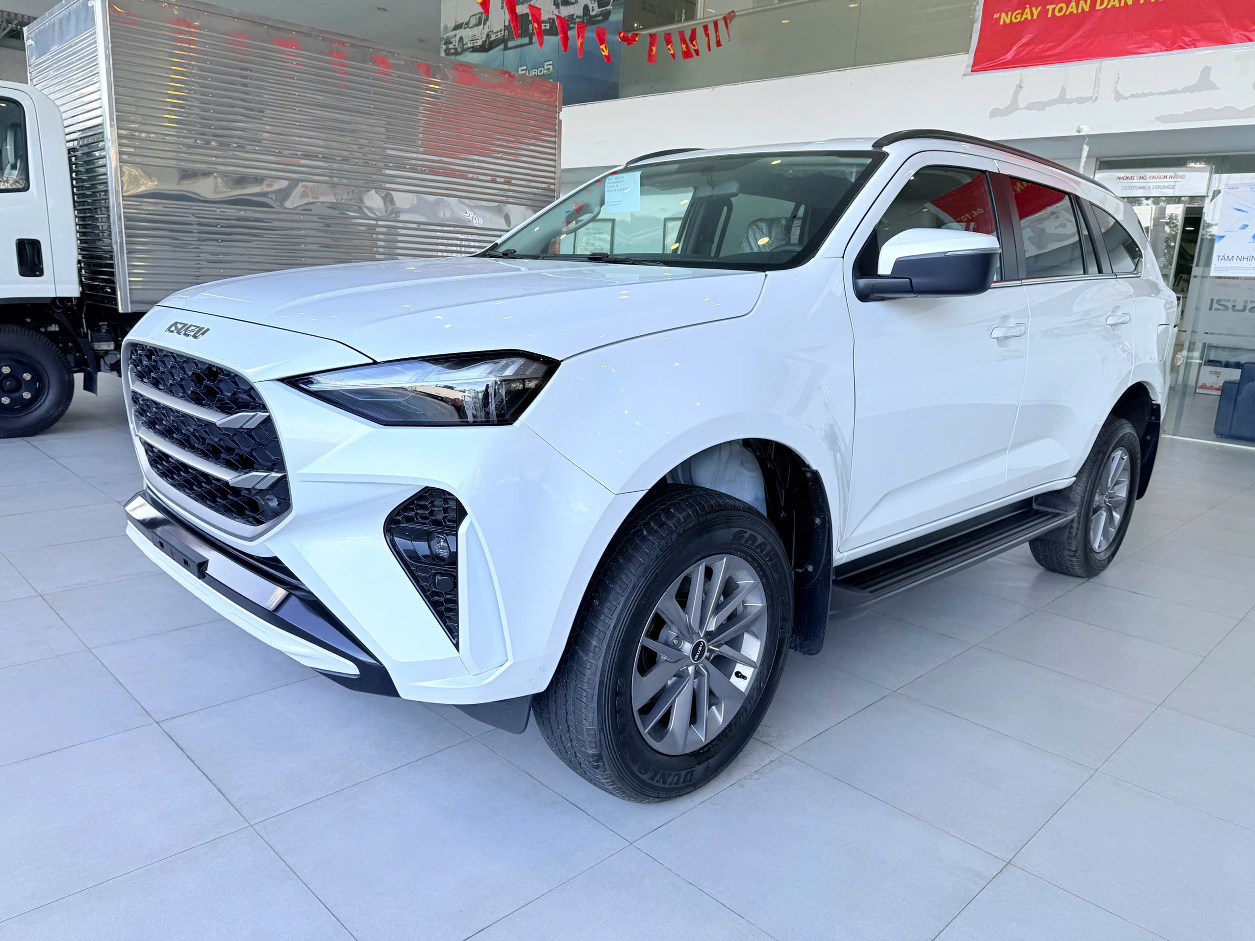 Hình ảnh xe ISUZU MU-X 2025