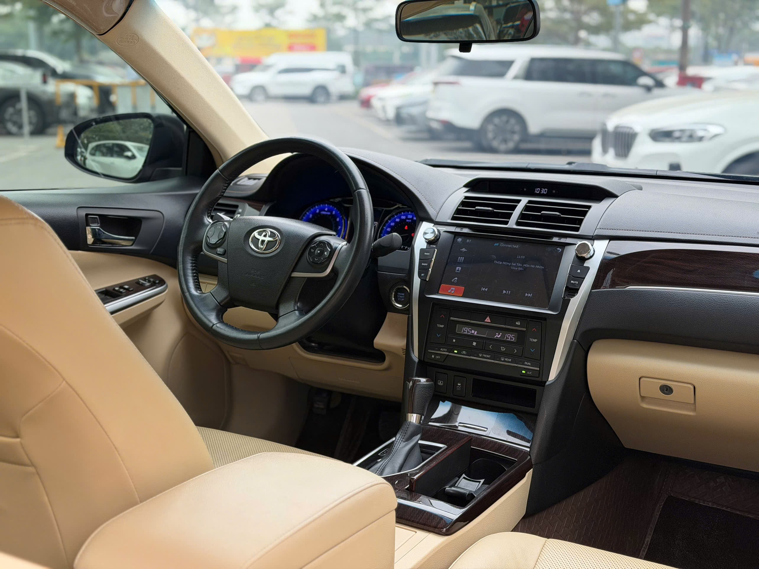 Hình ảnh xe TOYOTA CAMRY 2019 - 90.000KM
