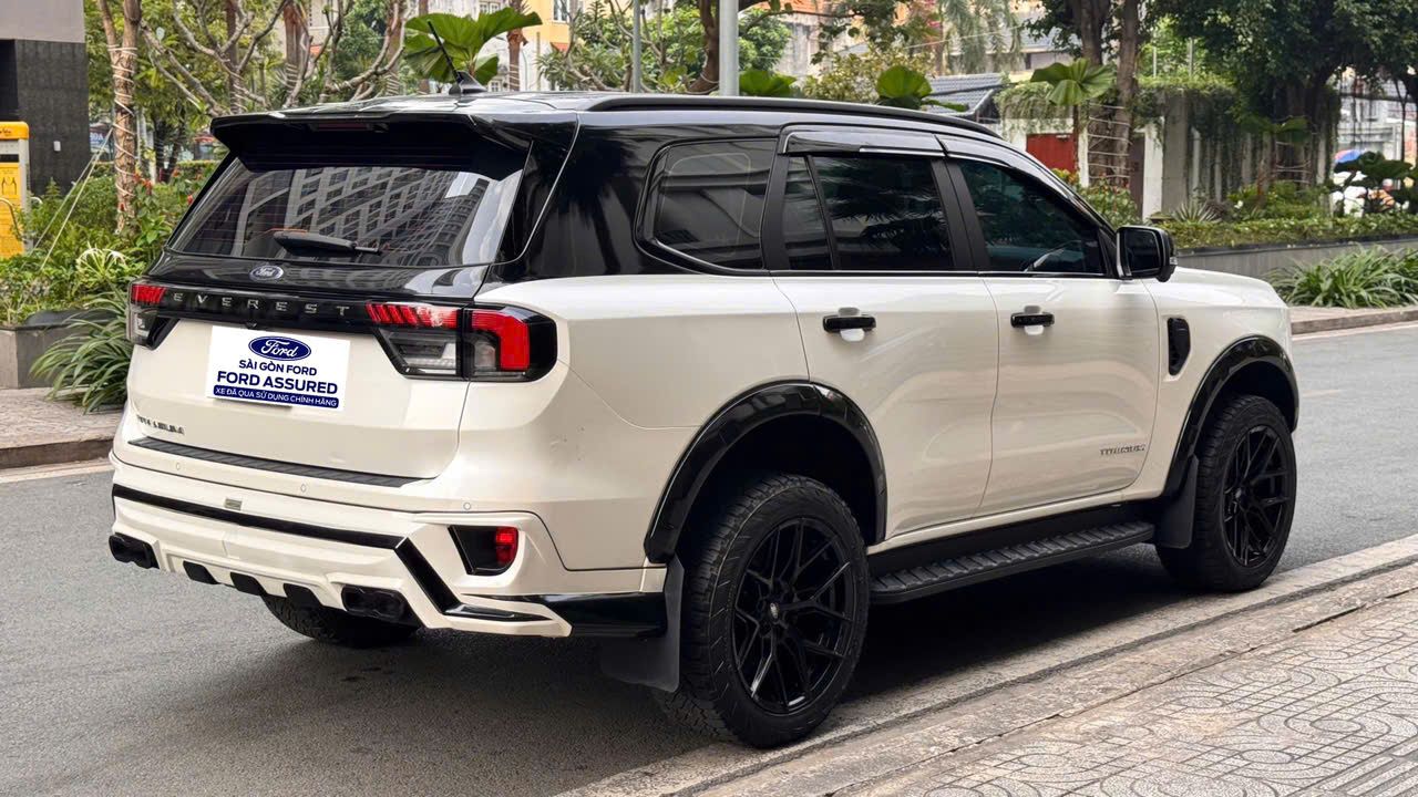 Hình ảnh xe FORD EVEREST 2024 - 21,700KM