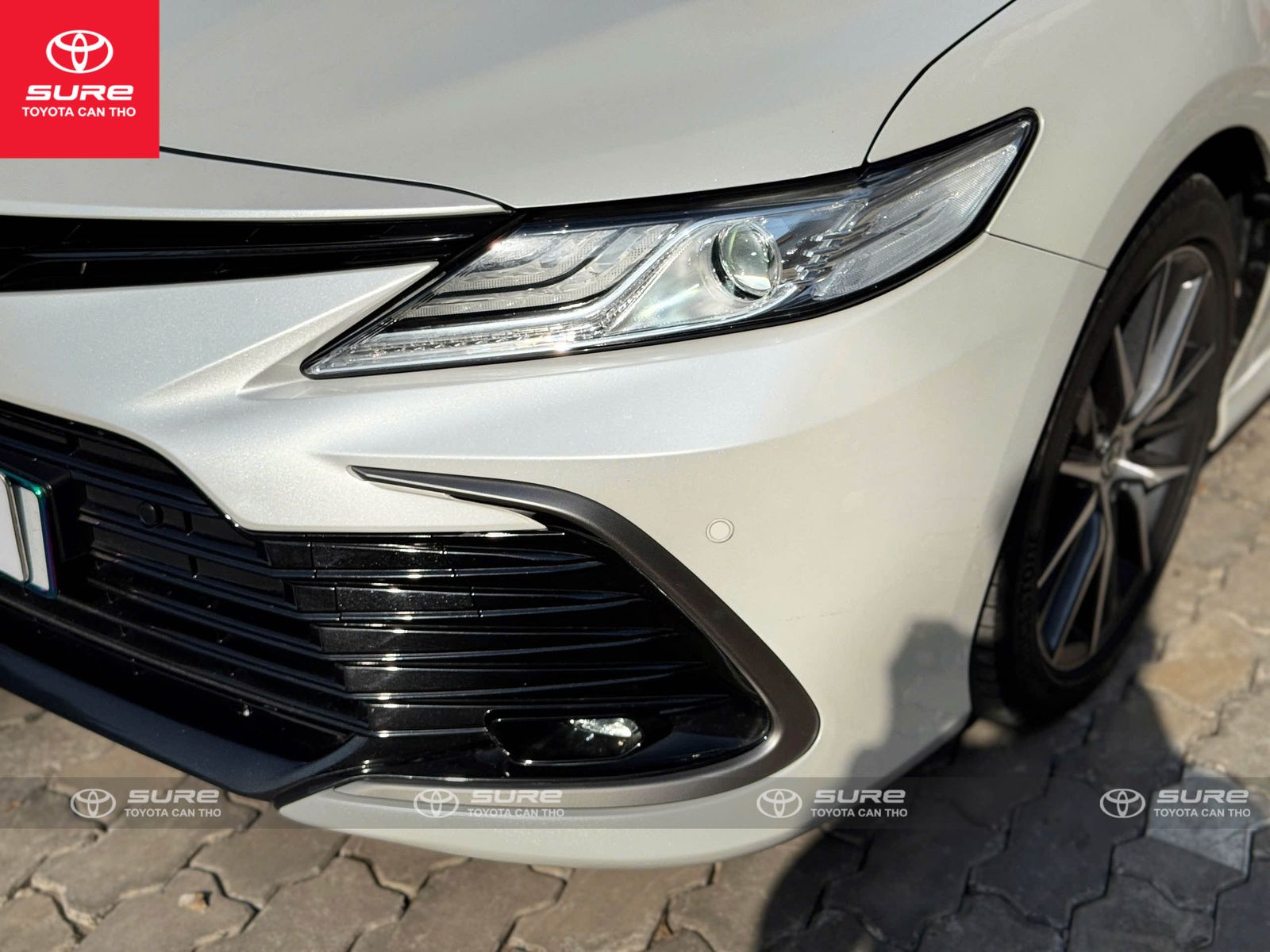 Hình ảnh xe TOYOTA CAMRY 2023 - 25,000KM
