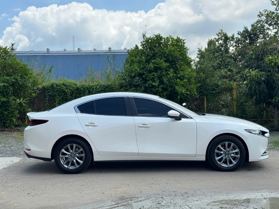 Hình ảnh xe MAZDA 3 LUXURY 2024 - 10.600KM