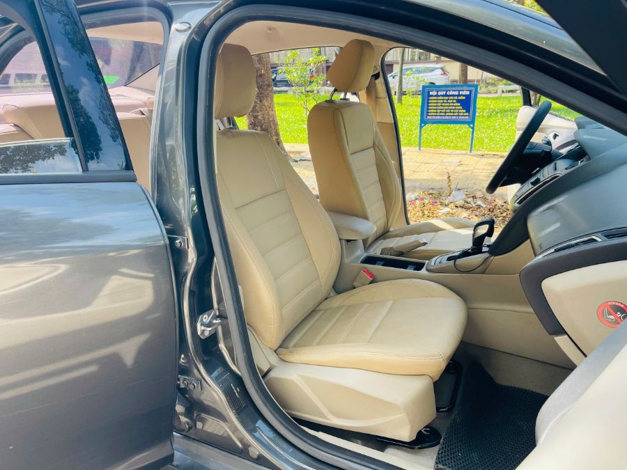 Hình ảnh xe FORD FOCUS 2015 - 88,888KM