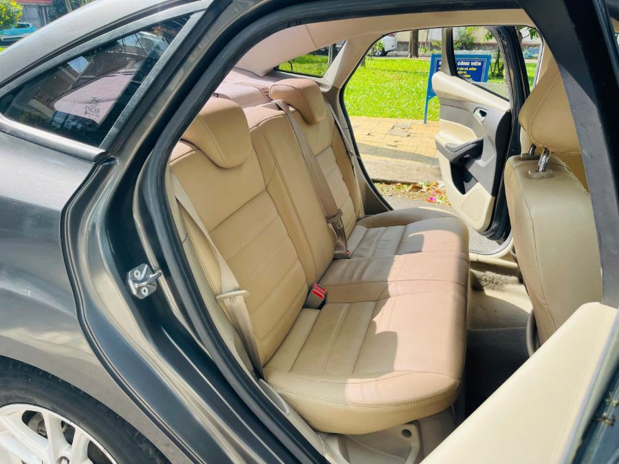 Hình ảnh xe FORD FOCUS 2015 - 88,888KM